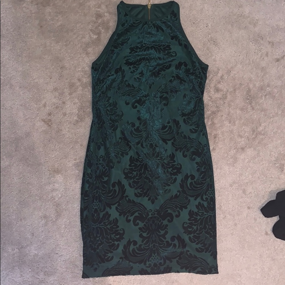 Velvet fitted dress!